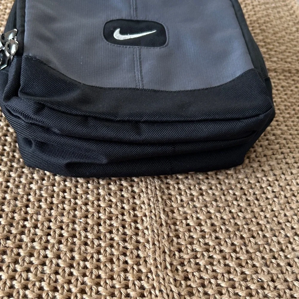 Nike Black and Gray Men's Messenger Bag